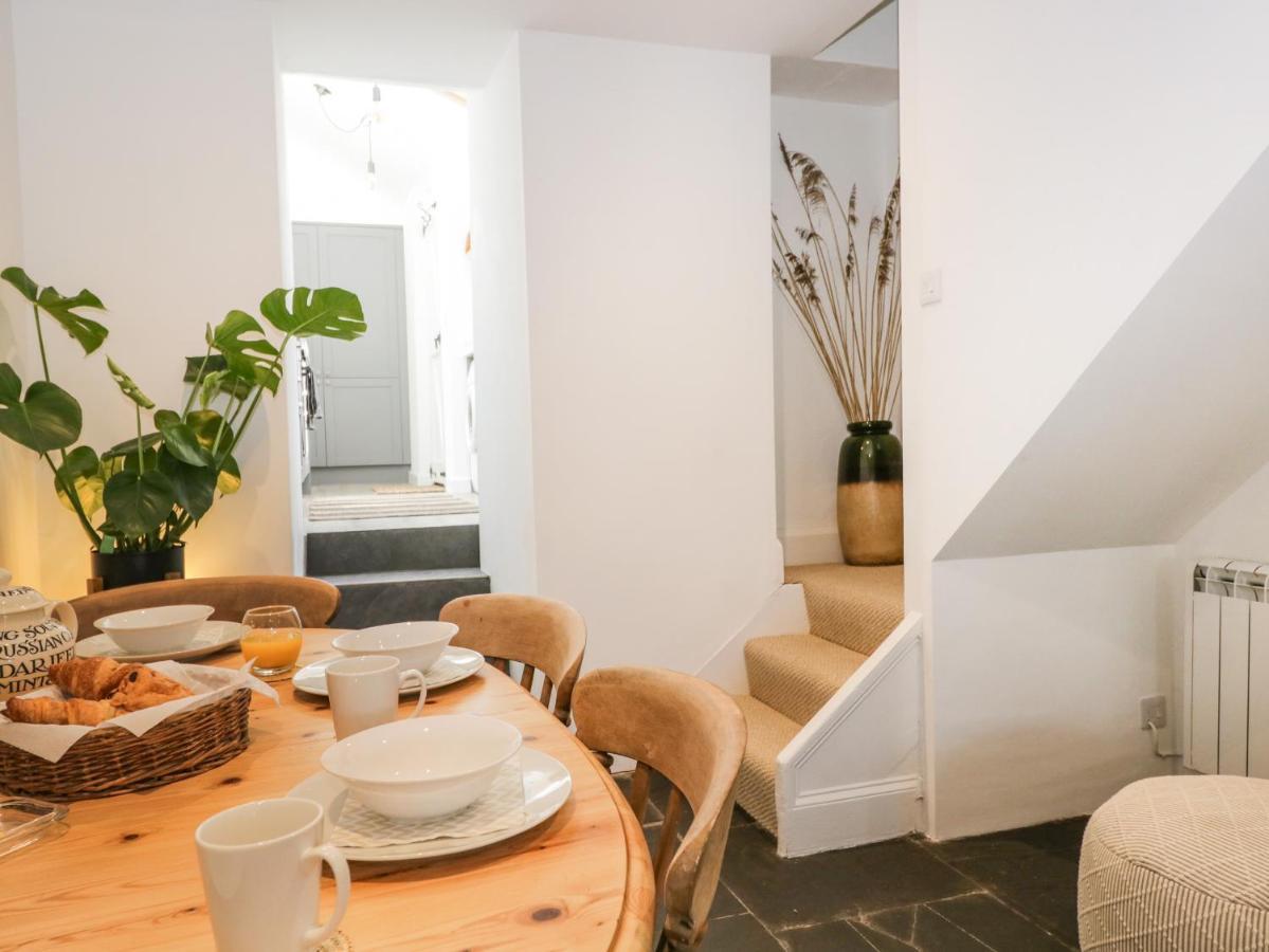 Sandacre Cottage Ълвърстън Екстериор снимка